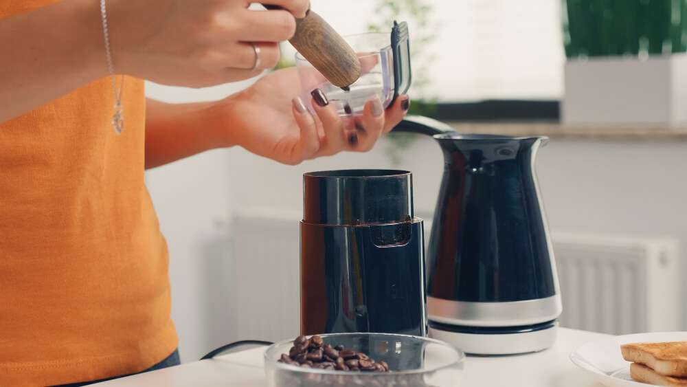 How to Use an Electric Coffee Grinder