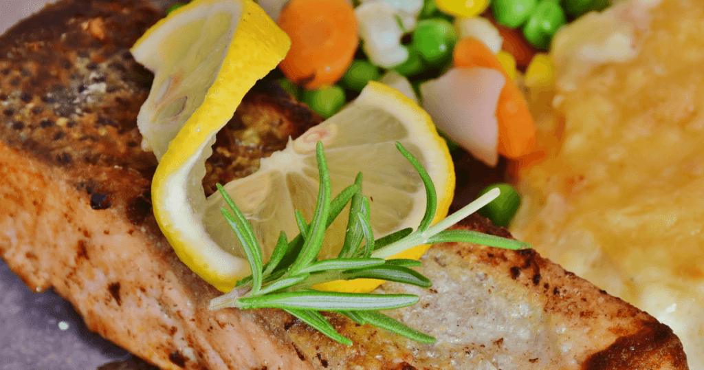 Baked salmon with capers and lemon